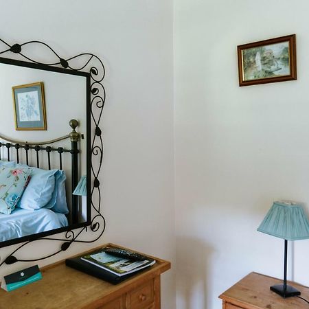 Отель Bluebell House Виндзор Экстерьер фото