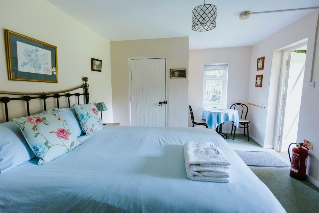 Отель Bluebell House Виндзор Экстерьер фото