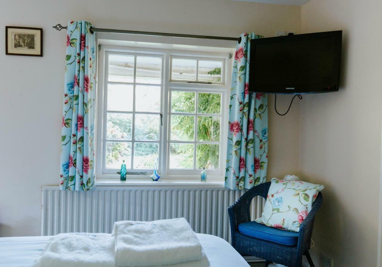 Отель Bluebell House Виндзор Экстерьер фото
