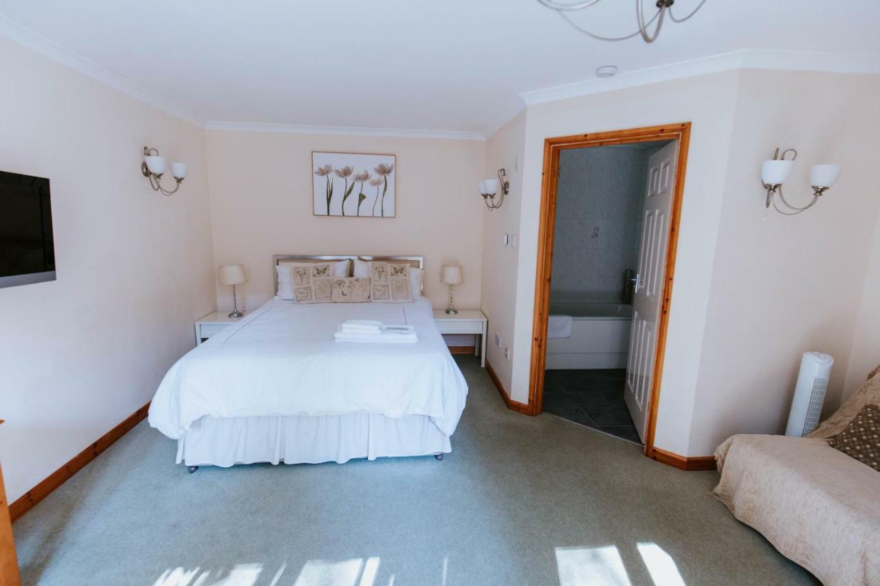 Отель Bluebell House Виндзор Экстерьер фото